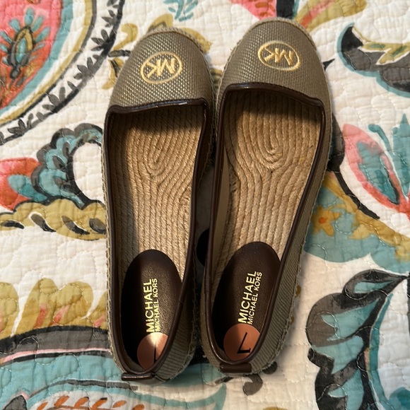MICHAEL Michael Kors Shoes - Brand new with tags Michael Kors Tan and Brown Espadrilles in size 7